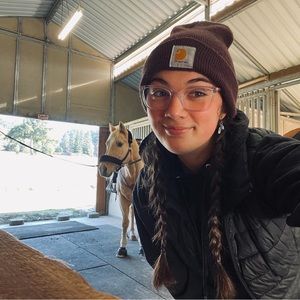 Meet your Posher, Hailey